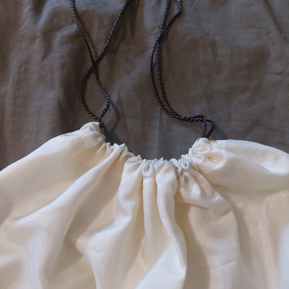 Coach Dustbag, 19.75" X 15.25" - Picture 6 of 6